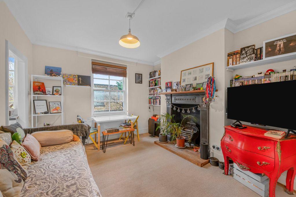 Property photo 2 of 14