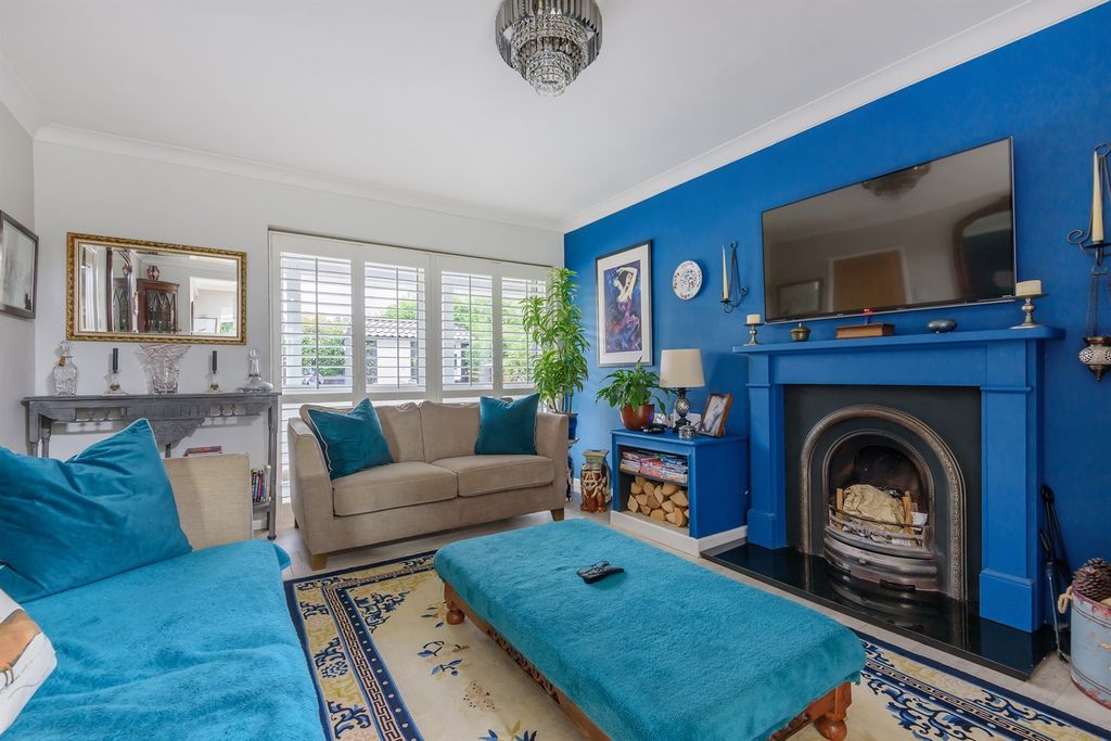 Property photo 2 of 14