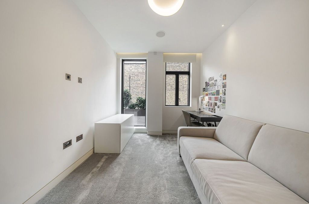 Property photo 3 of 23