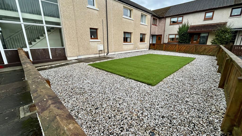 Property photo 2 of 14