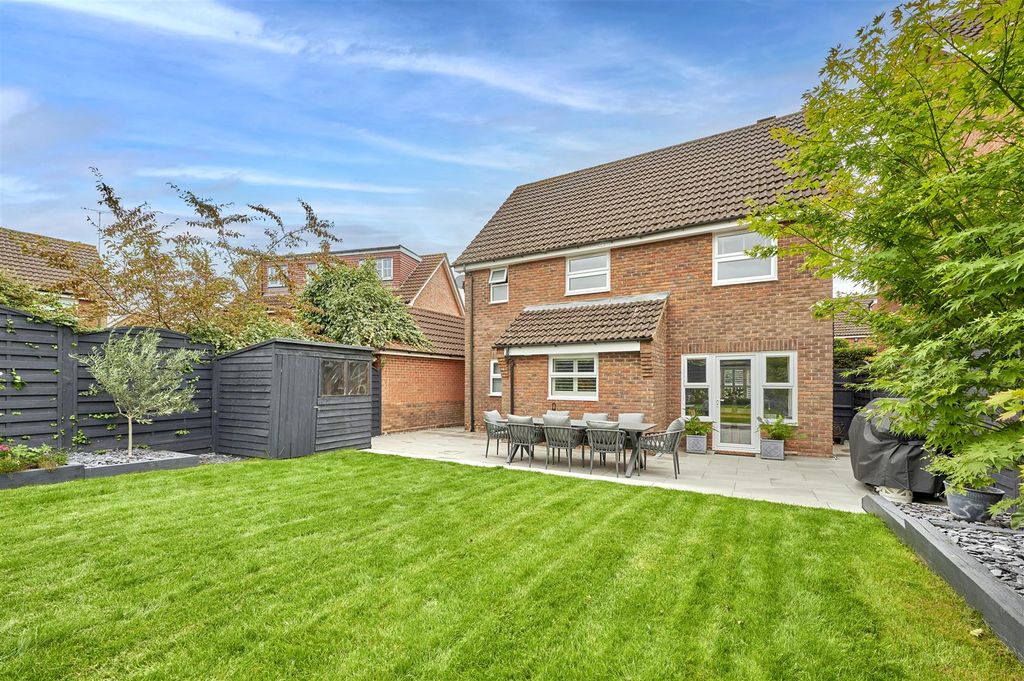 Property photo 2 of 30 Rear Garden