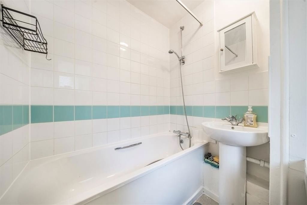 Property photo 3 of 4