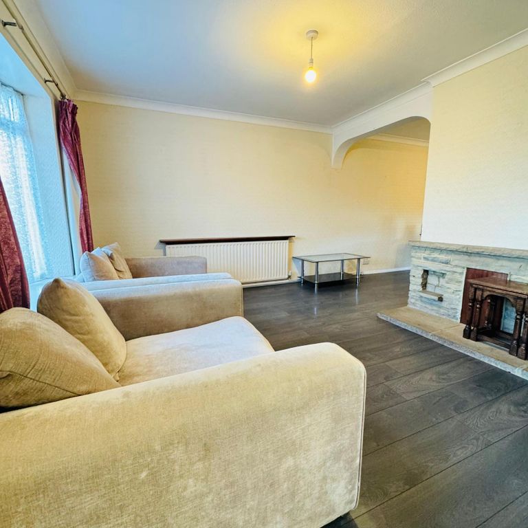 Property photo 2 of 21