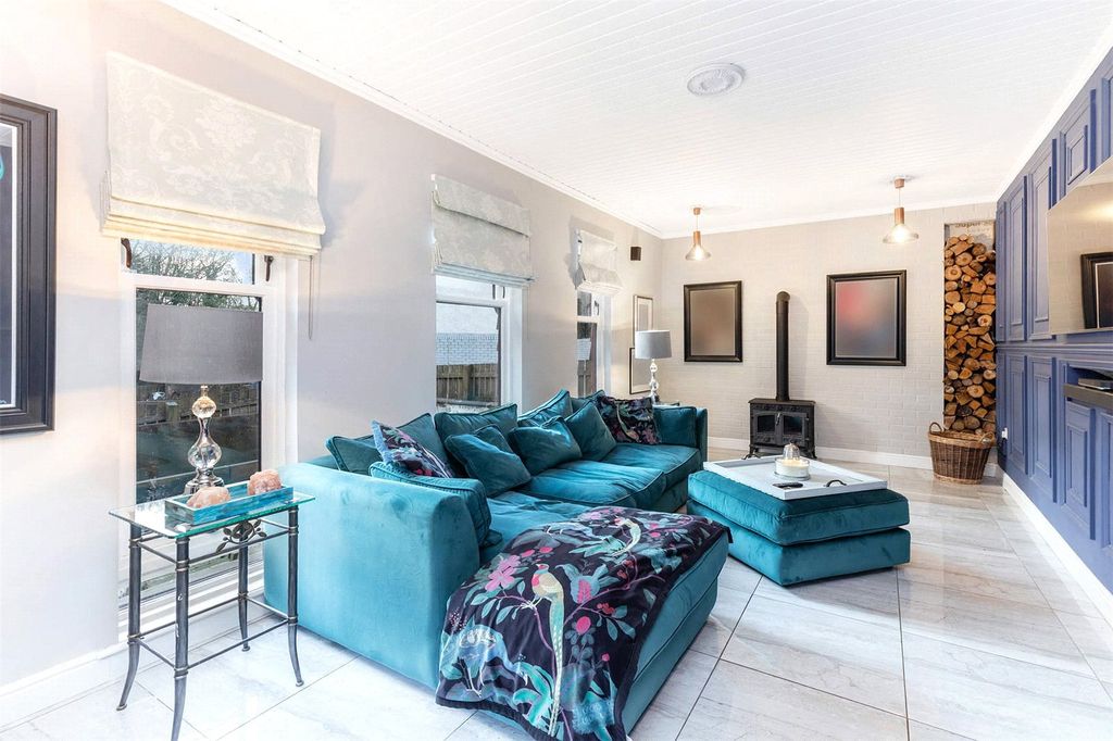 Property photo 3 of 21 Picture No. 04