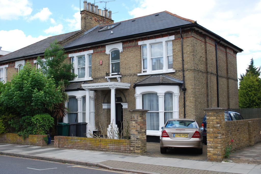 Property photo 1 of 8