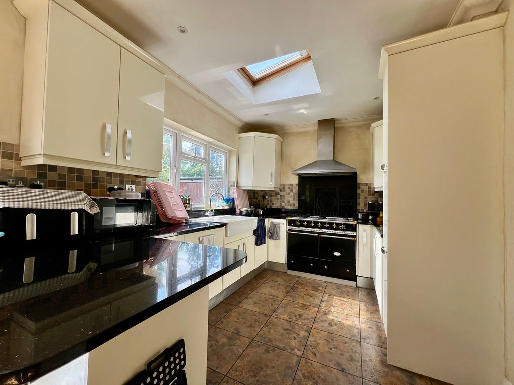 Property photo 3 of 11 Img_6484