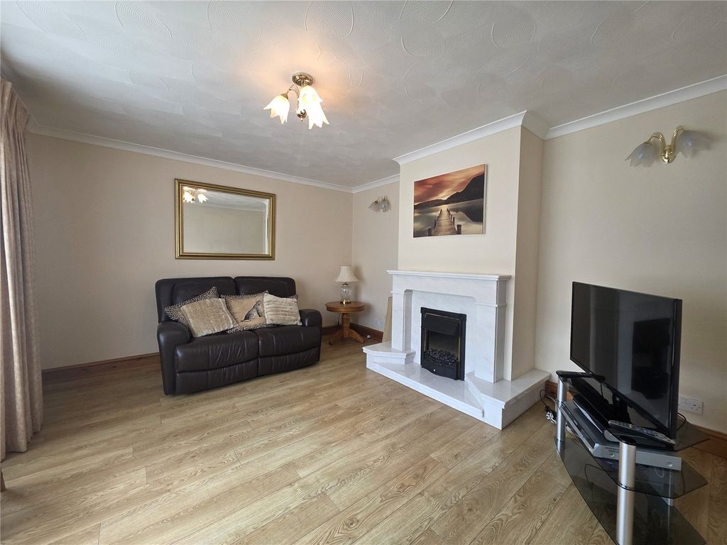 Property photo 3 of 28 Picture No. 15