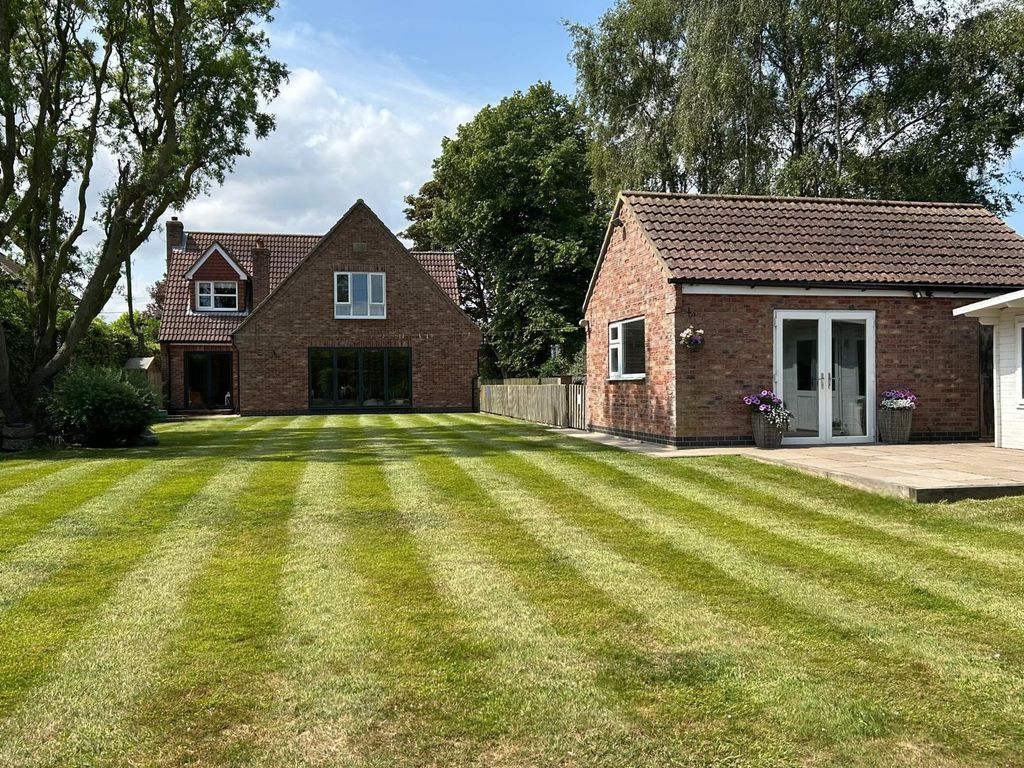 Property photo 1 of 42 Rear Garden