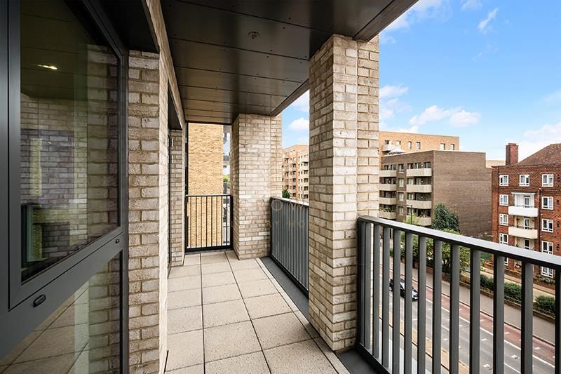 Property photo 2 of 14 Emperor Point, 14 (2).Jpg