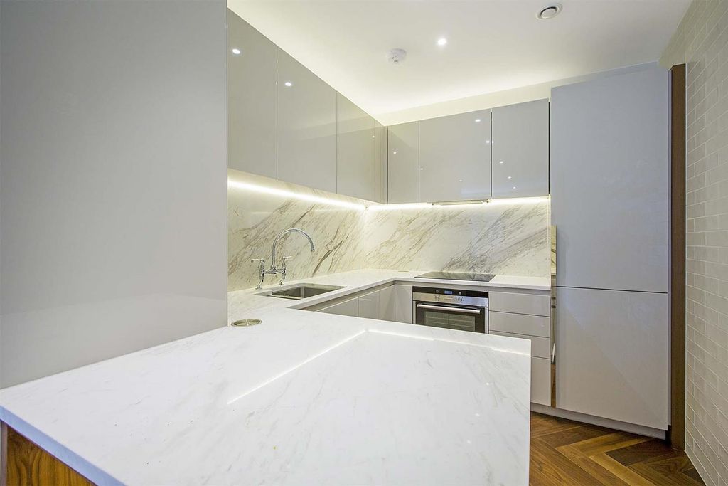 Property photo 3 of 21 Kitchen.Jpg