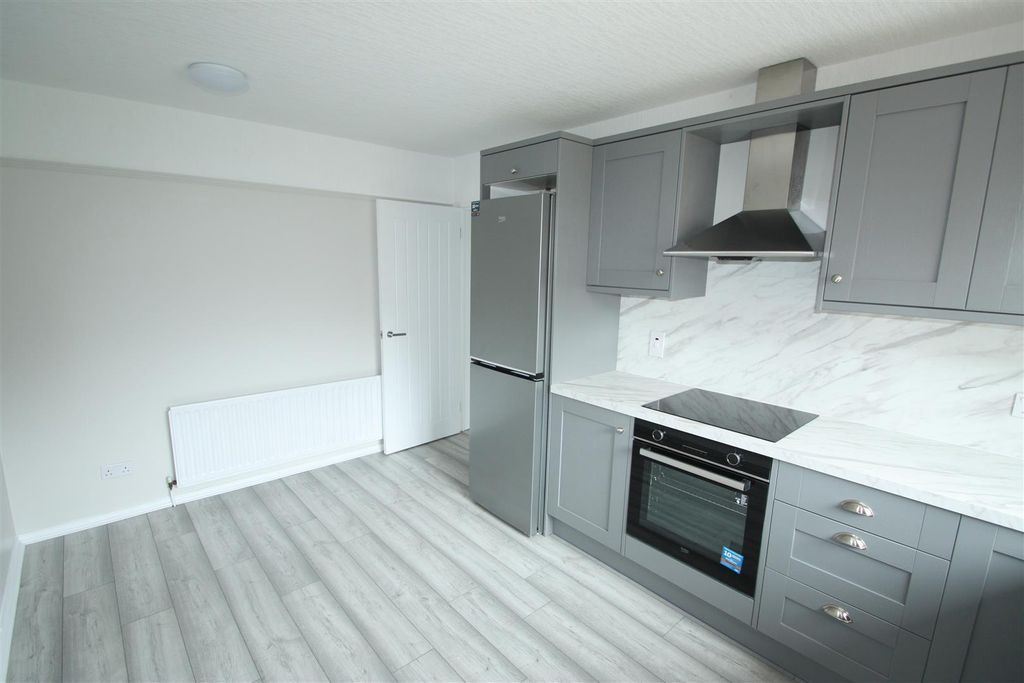 Additional image 7 of 3 bed semi-detached bungalow to rent48 Magowan Park, Hillsborough BT26