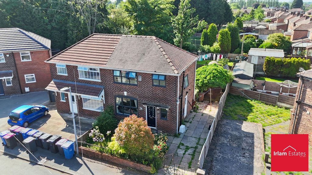Property photo 2 of 11