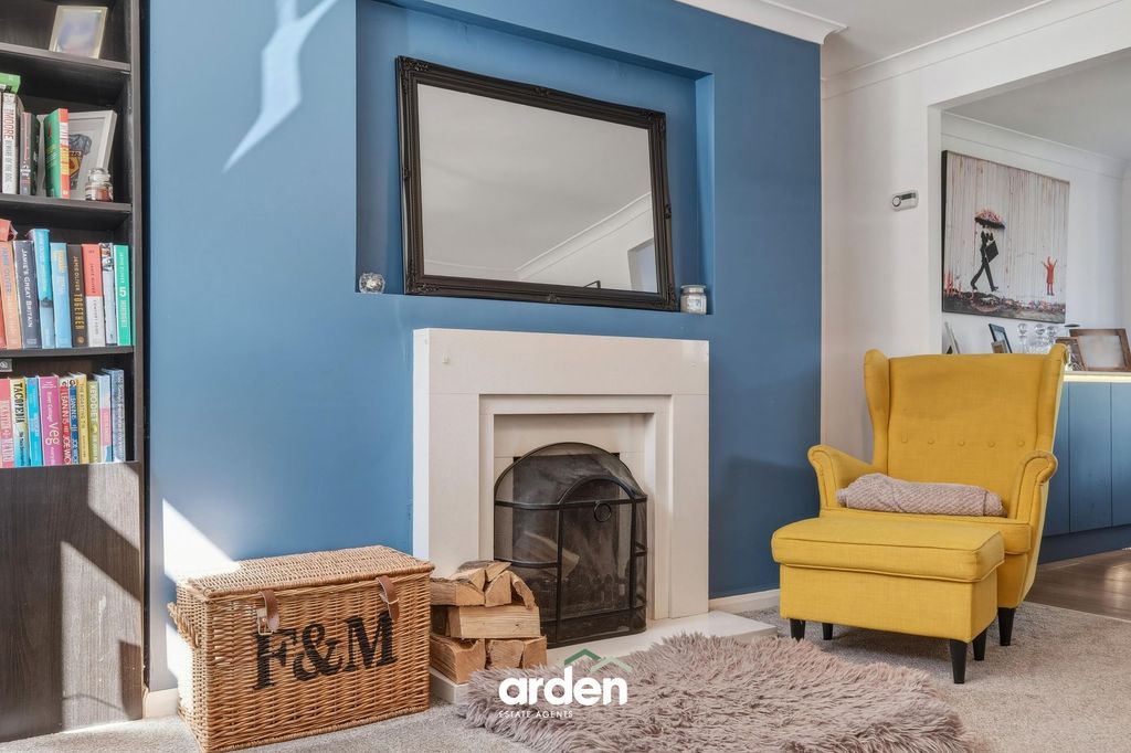 Property photo 2 of 18