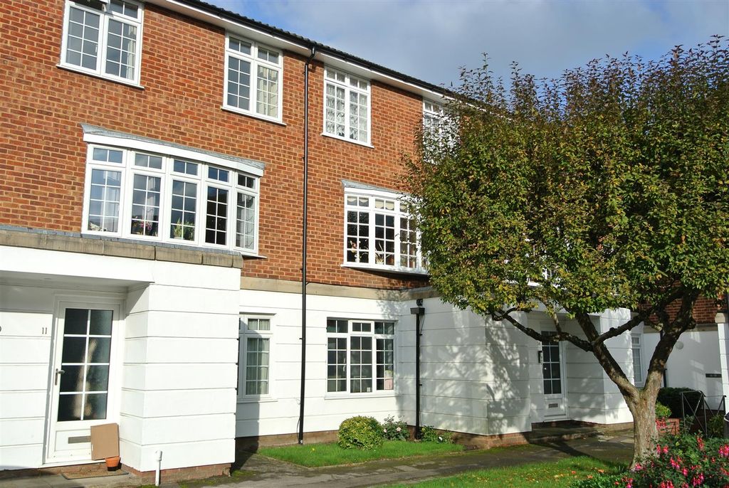 Property photo 1 of 10 Front 1.Jpg