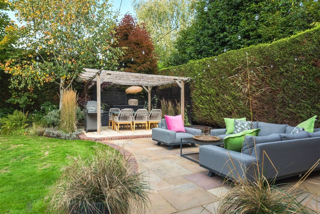 Property photo 2 of 22 Picture No. 29