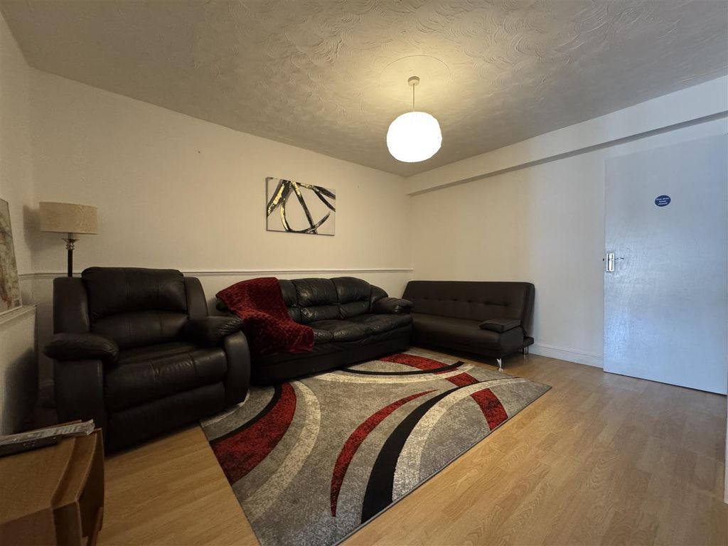 Property photo 3 of 7 Photo 08-04-2026, 15 43 46.Jpg