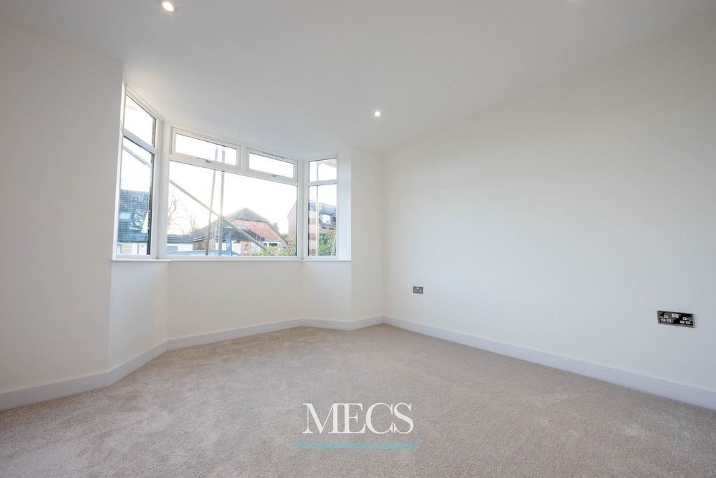 Property photo 1 of 9 3948812