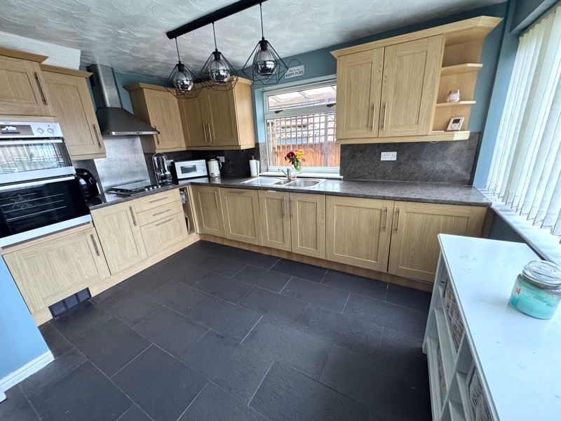 Property photo 2 of 16 Photo 1