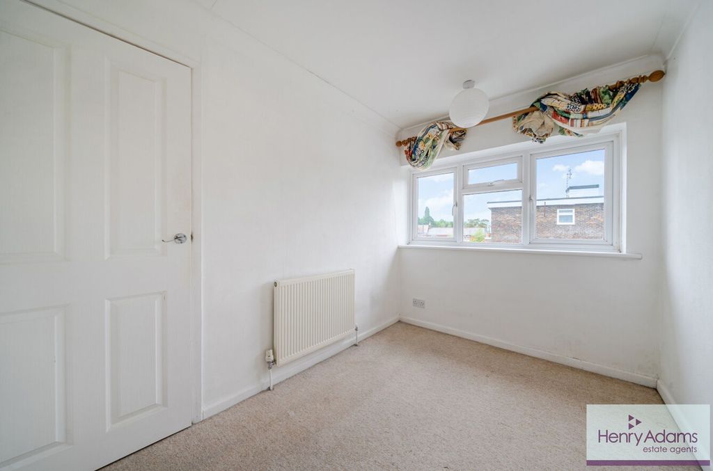 Additional image 10 of 2 bed maisonette for saleWinton Road, Petersfield GU32