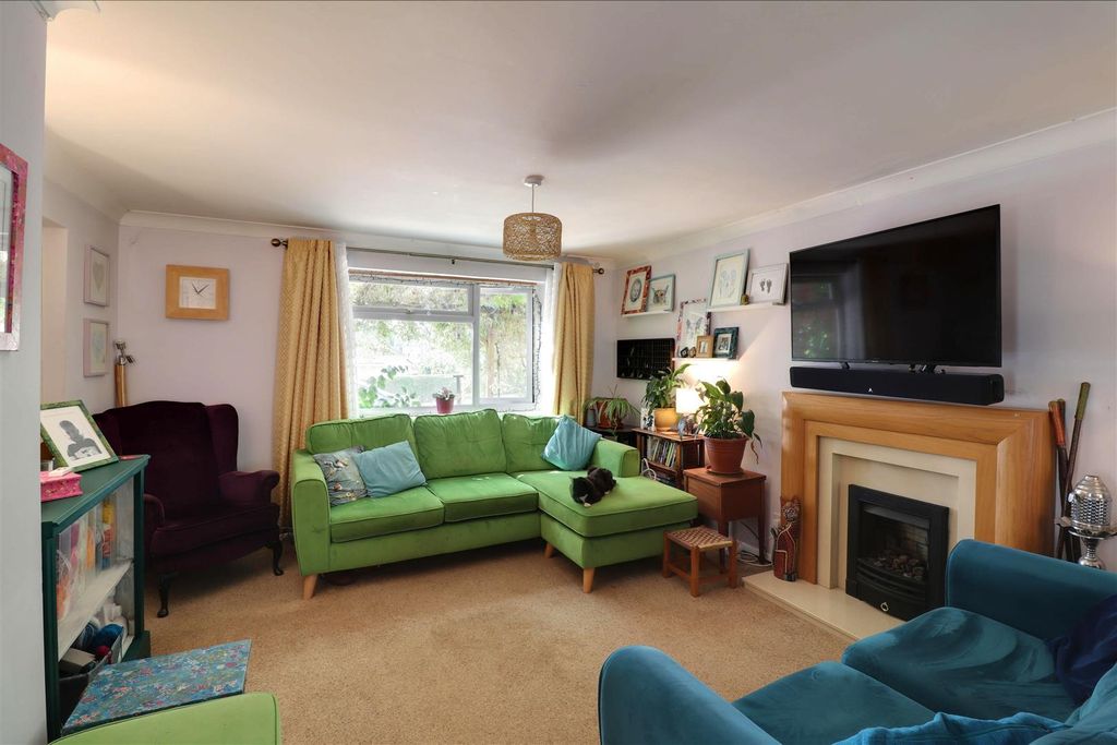 Property photo 3 of 23