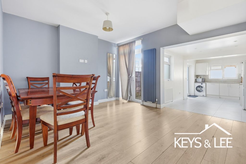 Property photo 3 of 15 4158113