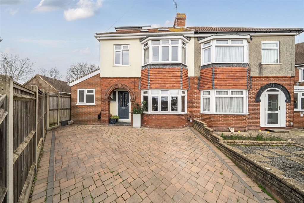 Property photo 2 of 18 Exterior