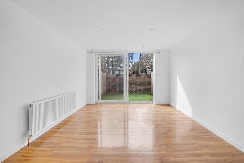 Property photo 2 of 13 Dsc08209-Dsc08211.Jpg