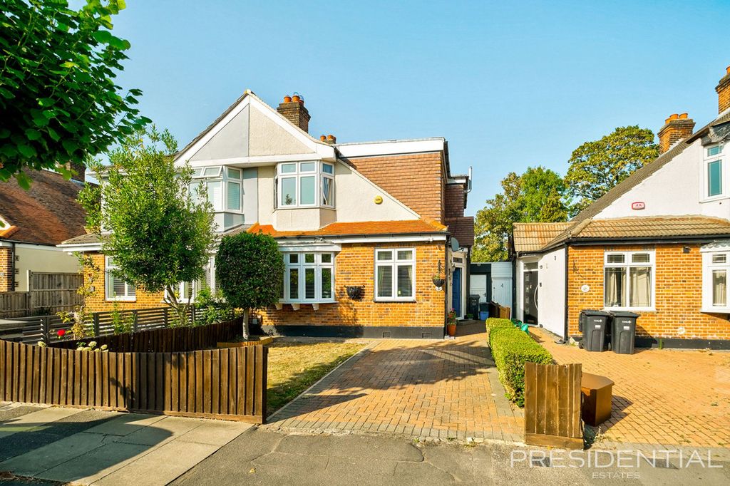 Property photo 1 of 33