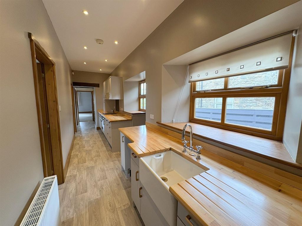Property photo 2 of 16 Kitchen