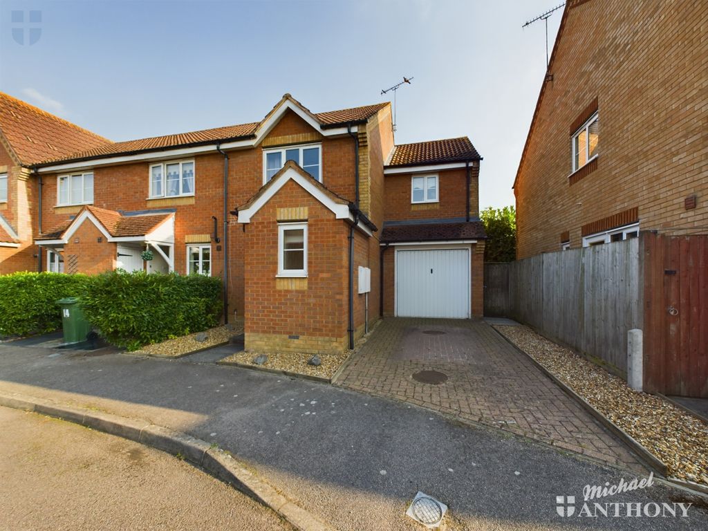 Property photo 1 of 16 Cam03852G0-Pr0097-Still021