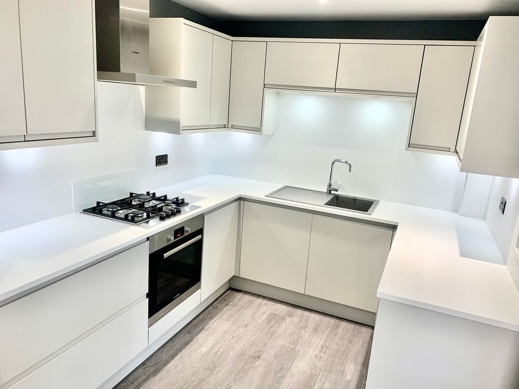 Property photo 3 of 13 Kitchen