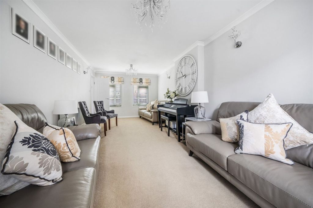 Property photo 3 of 21