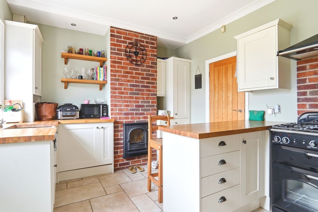Additional image 4 of 2 bed bungalow for saleHoward Avenue, Leeds LS15
