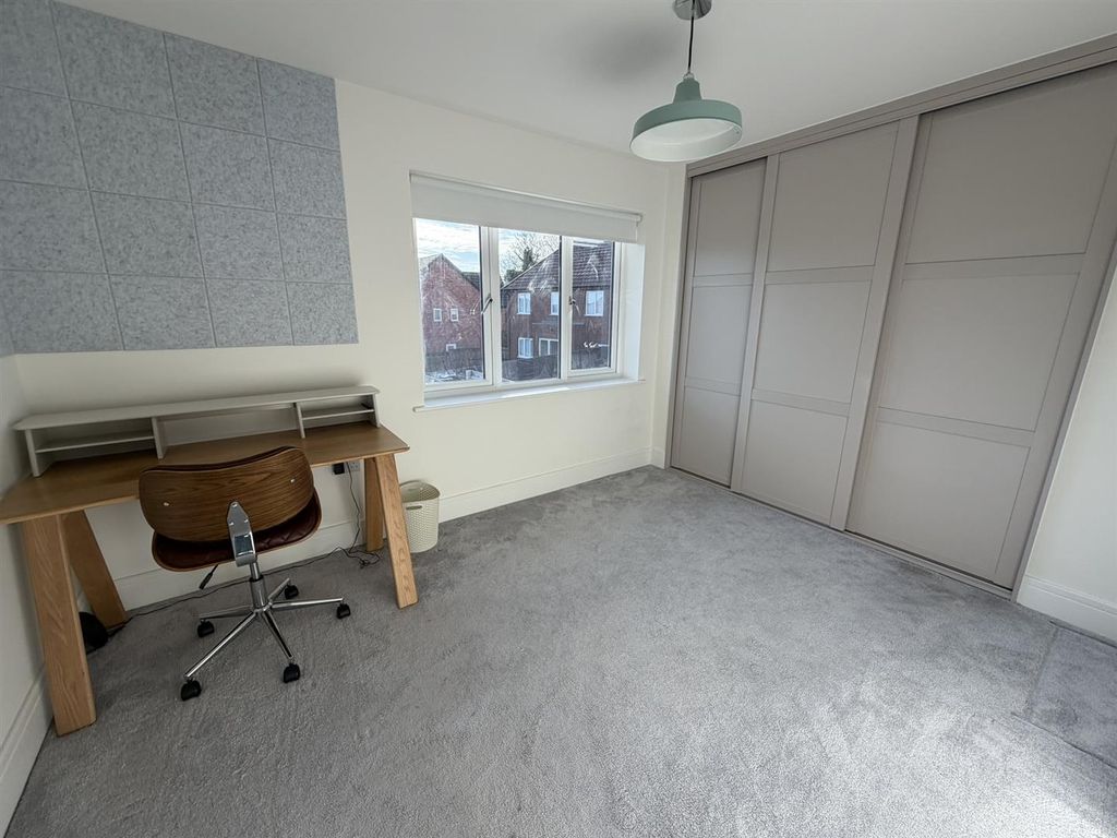 Additional image 27 of 5 bed property for saleButtercup Drive, Daventry NN11