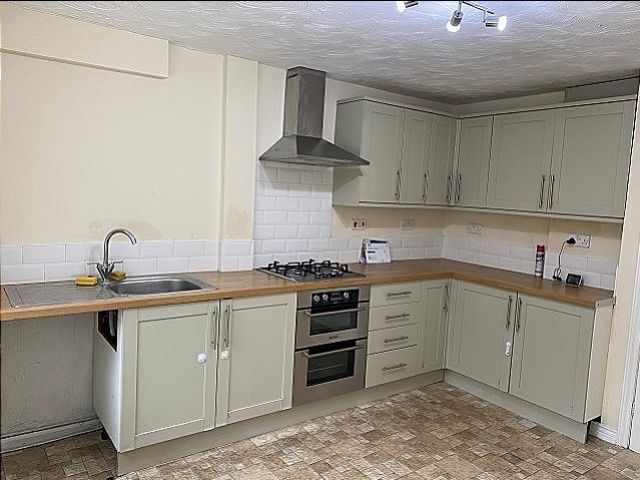 Property photo 2 of 14 Img_8964