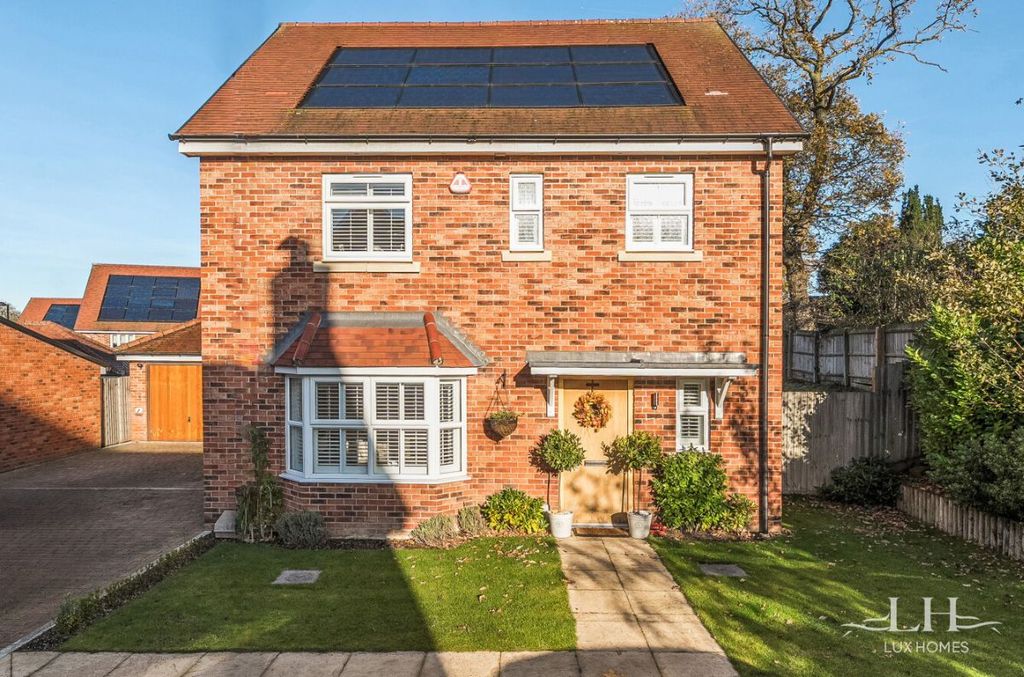 Property photo 1 of 28