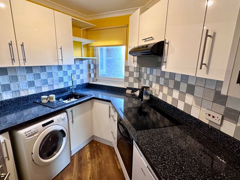 Property photo 3 of 12 Photo 8