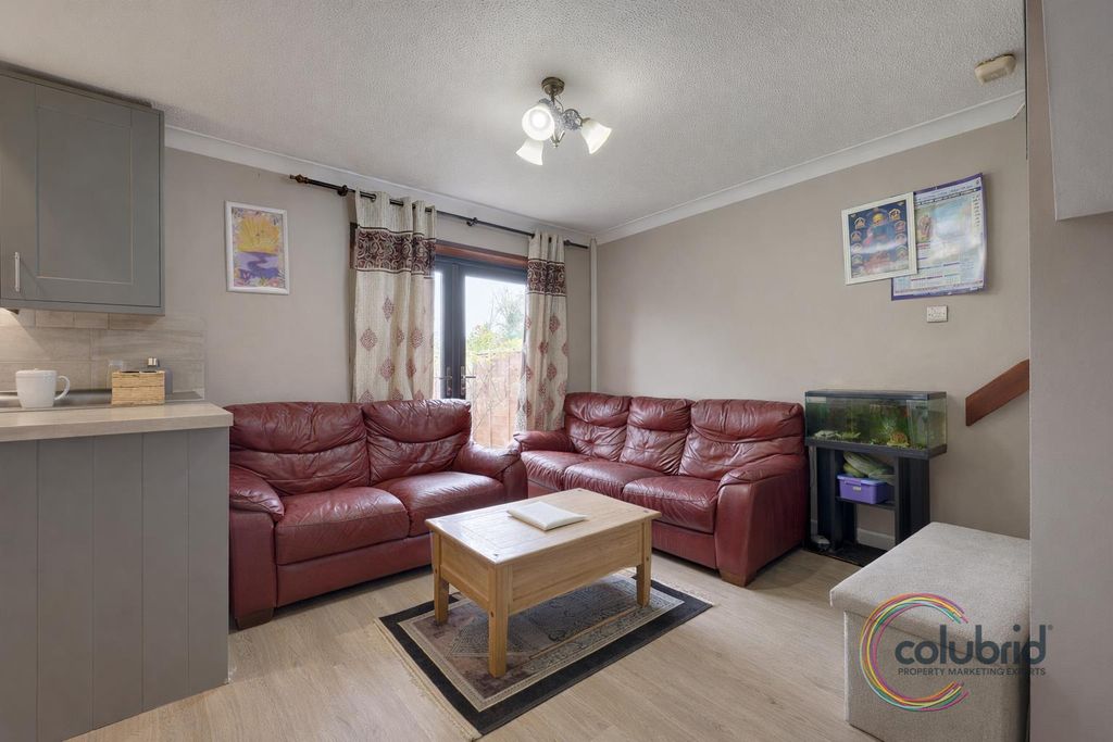 Property photo 3 of 7