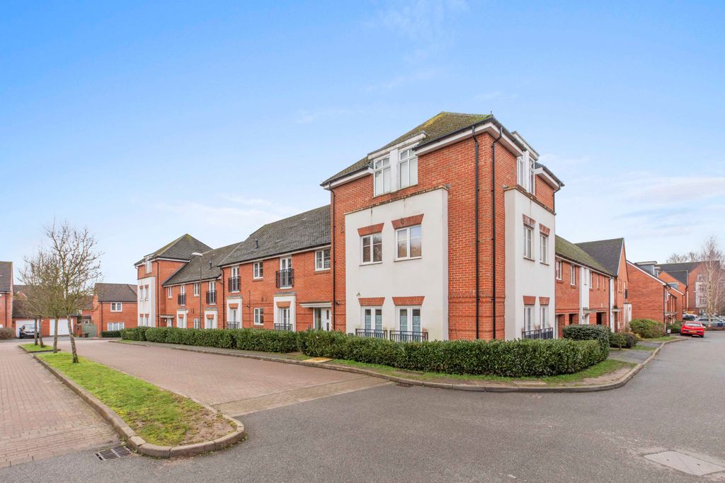 Property photo 1 of 8