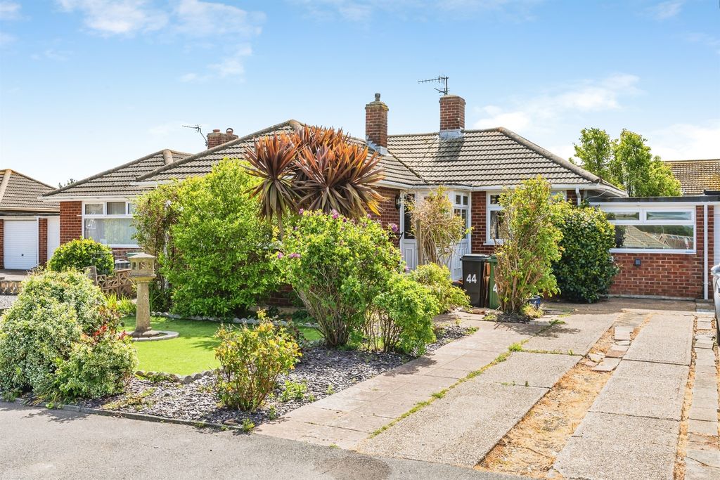 Property photo 2 of 16