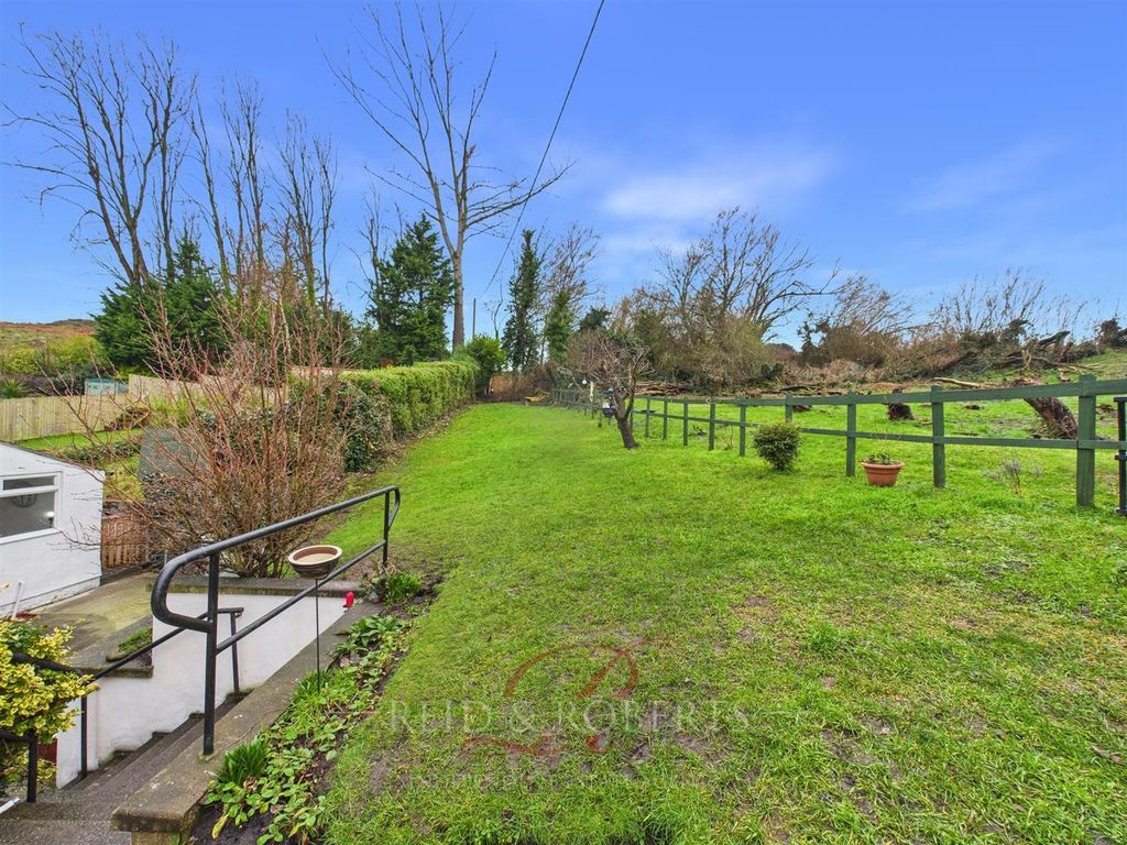 Property photo 2 of 33 Cam04884G0-Pr0112-Still037.Jpg