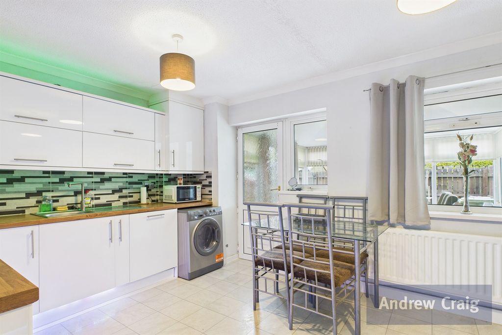 Property photo 3 of 20 Kitchen Diner