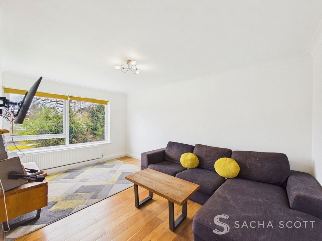 Property photo 2 of 15 Lounge Area