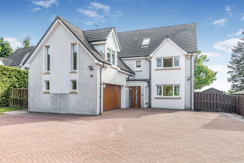 Property photo 1 of 44