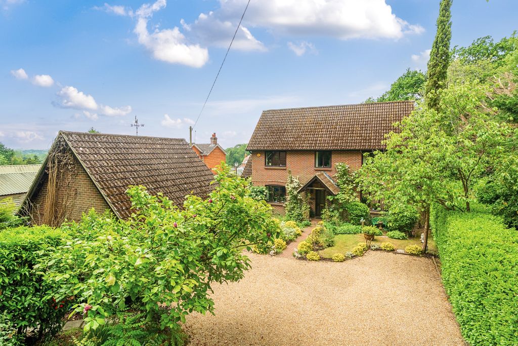 Property photo 1 of 11