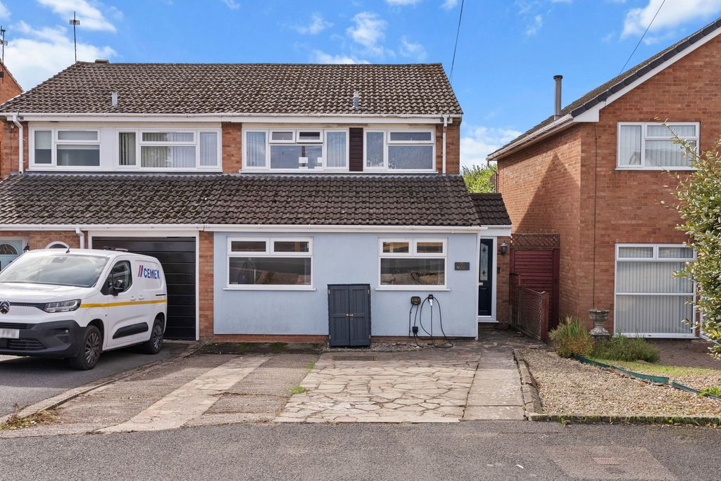 Property photo 1 of 28