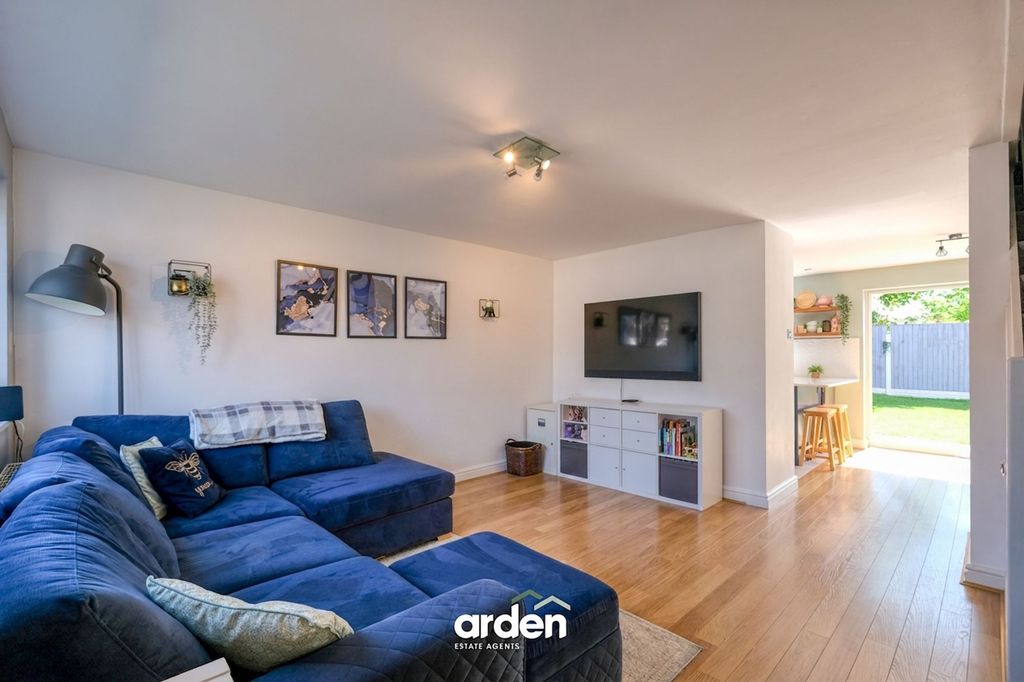 Property photo 2 of 11