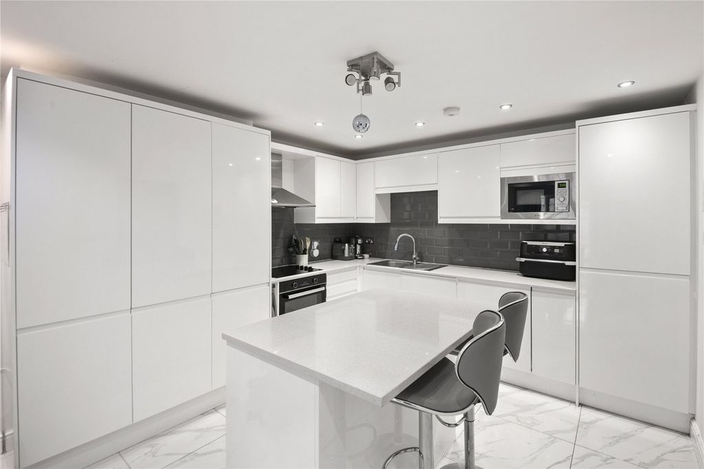 Property photo 2 of 12 Picture No. 09