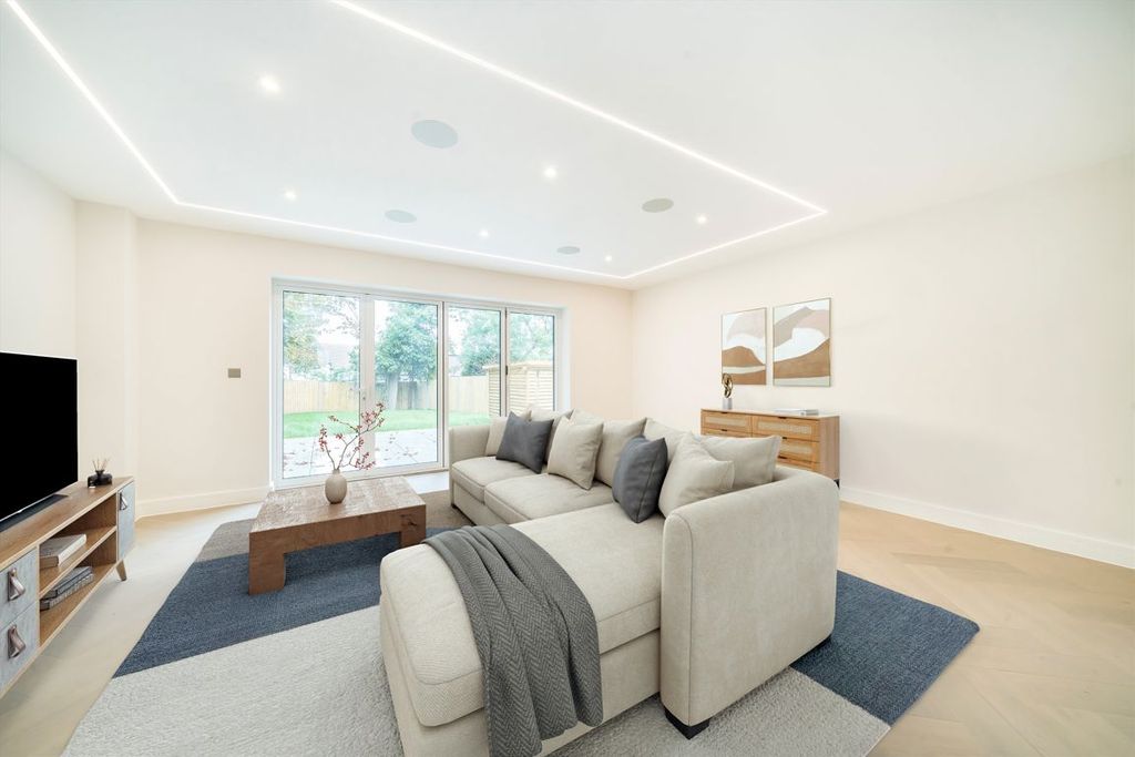 Property photo 2 of 14