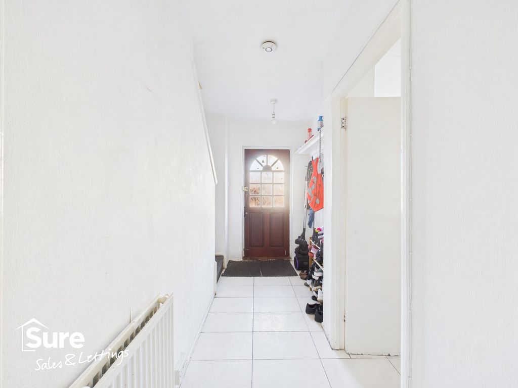 Property photo 3 of 16 4691496